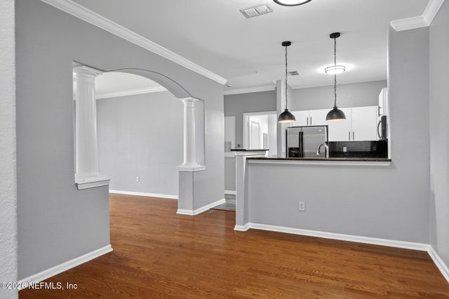 8290 GATE Parkway W 601, Jacksonville, FL 32216