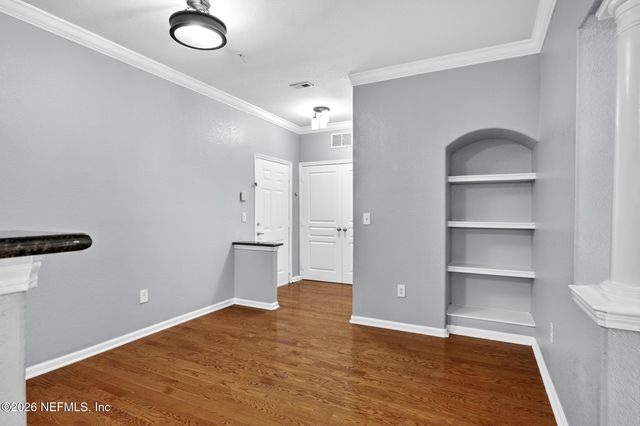 8290 GATE Parkway W 601, Jacksonville, FL 32216