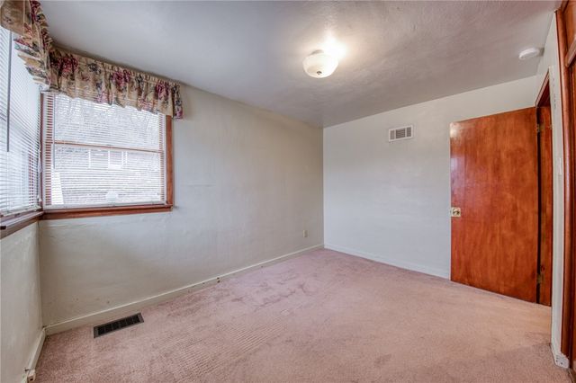 1375 Washington Blvd, Port Vue, PA 15133