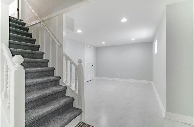 7137 N Francisco Avenue, Chicago, IL 60645