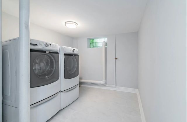 7137 N Francisco Avenue, Chicago, IL 60645