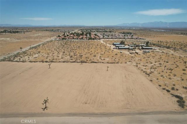 26 Auburn, Adelanto, CA 92301