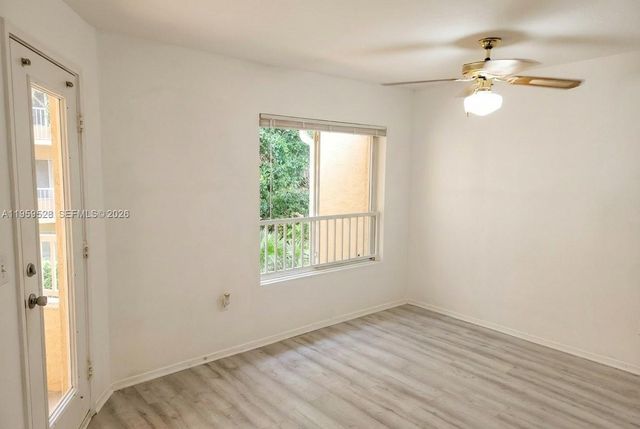 2420 NW 33rd St 1011, Oakland Park, FL 33309