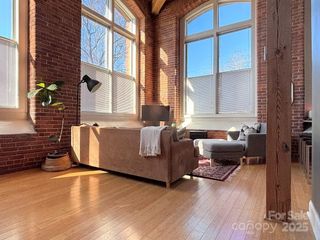 201 S Hoskins Road 136, Charlotte, NC 28208