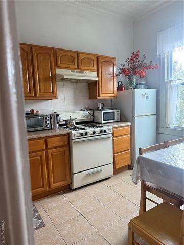 6813 60th Street, Ridgewood, NY 11385