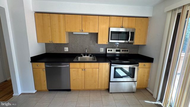 9433 WANDERING WAY, Columbia, MD 21045