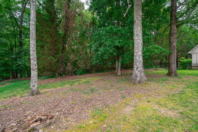 2324 Dogwood Grove Circle, Signal Mountain, TN 37377