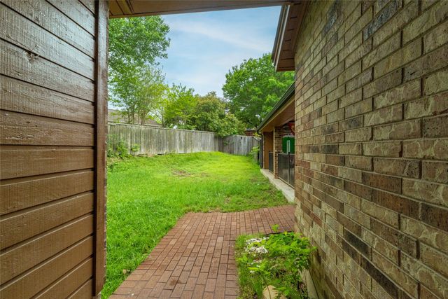 821 Cherlynne Drive, Cedar Hill, TX 75104