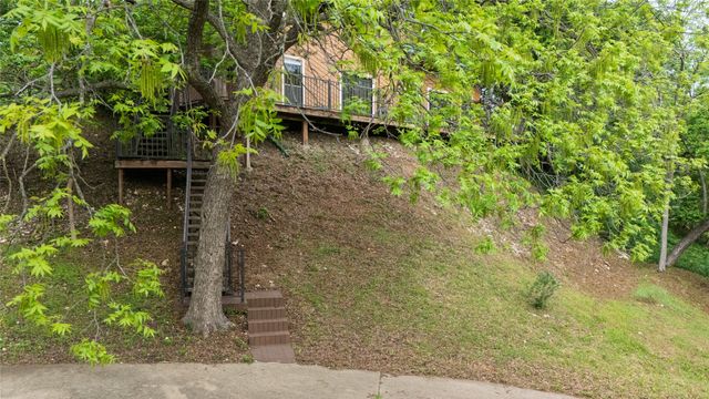 821 Cherlynne Drive, Cedar Hill, TX 75104