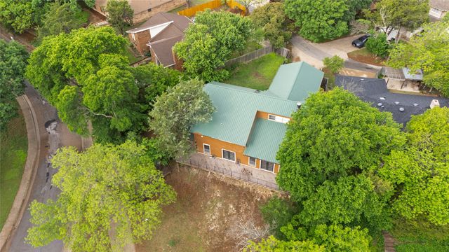 821 Cherlynne Drive, Cedar Hill, TX 75104