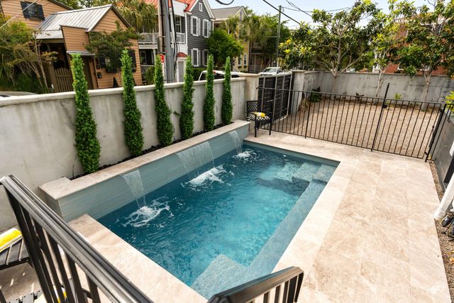 142 Spring Street, Charleston, SC 29403