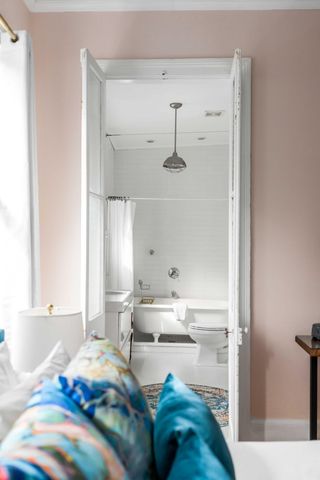 142 Spring Street, Charleston, SC 29403