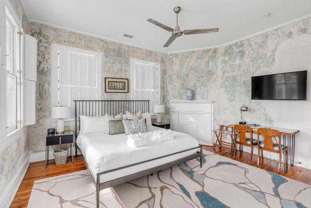 142 Spring Street, Charleston, SC 29403