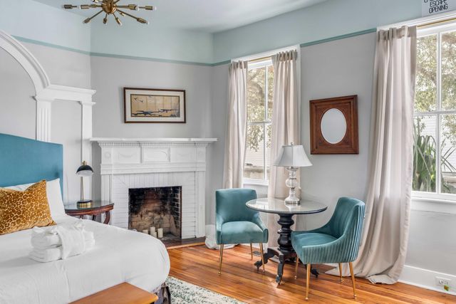 142 Spring Street, Charleston, SC 29403