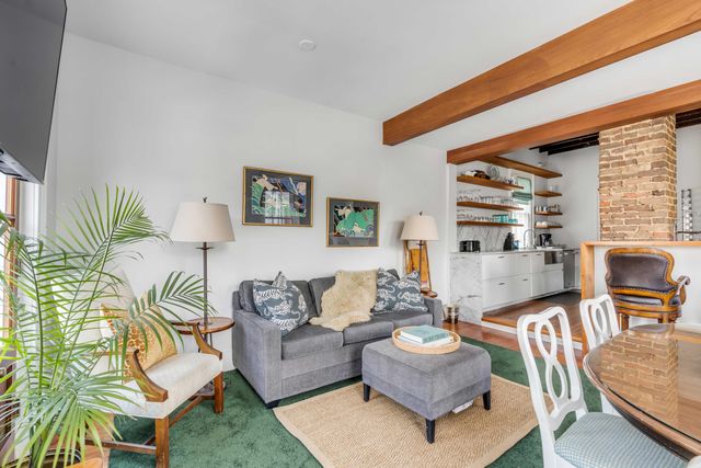 142 Spring Street, Charleston, SC 29403