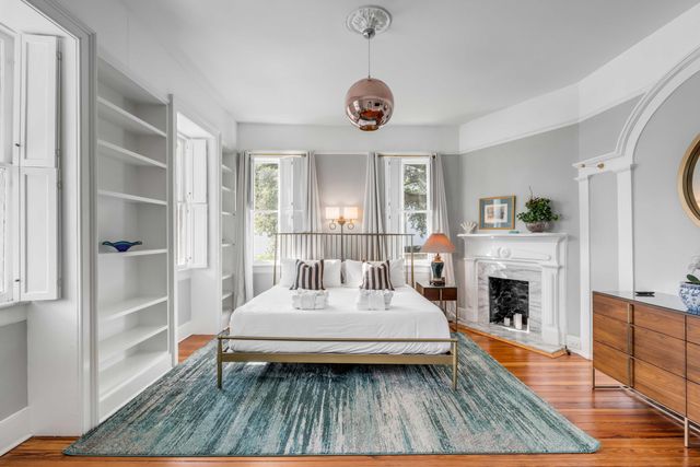 142 Spring Street, Charleston, SC 29403