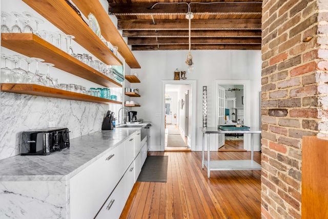 142 Spring Street, Charleston, SC 29403