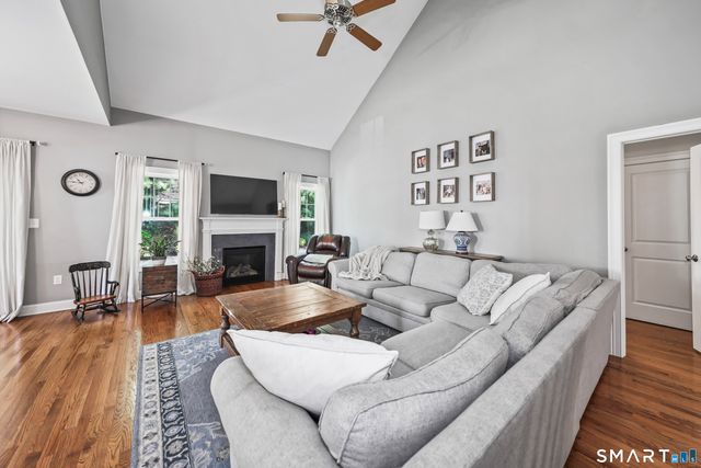 1 Heritage Court 1, Wolcott, CT 06716