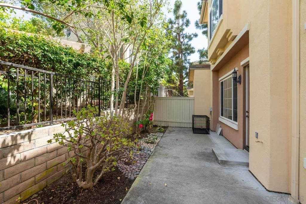 Image 12 of property listing at 3822 Quarter Mile Drive, San Diego, CA 92130