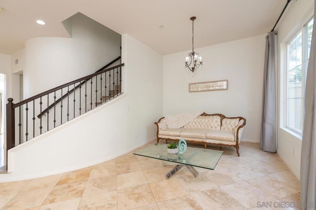 Image 14 of property listing at 3822 Quarter Mile Drive, San Diego, CA 92130