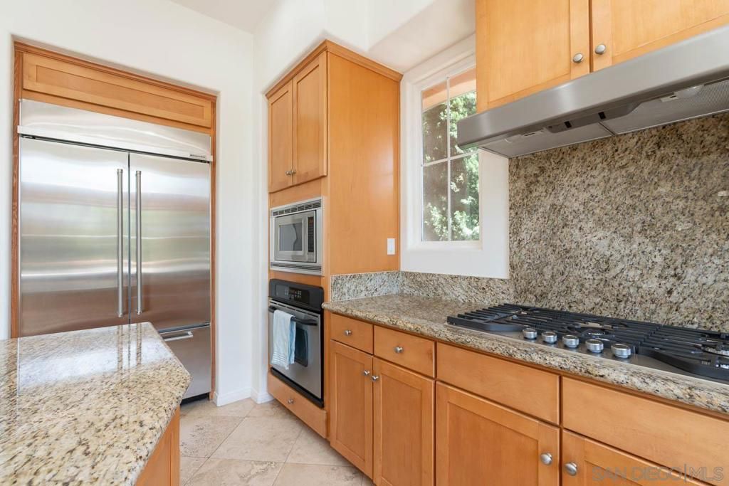 Image 15 of property listing at 3822 Quarter Mile Drive, San Diego, CA 92130