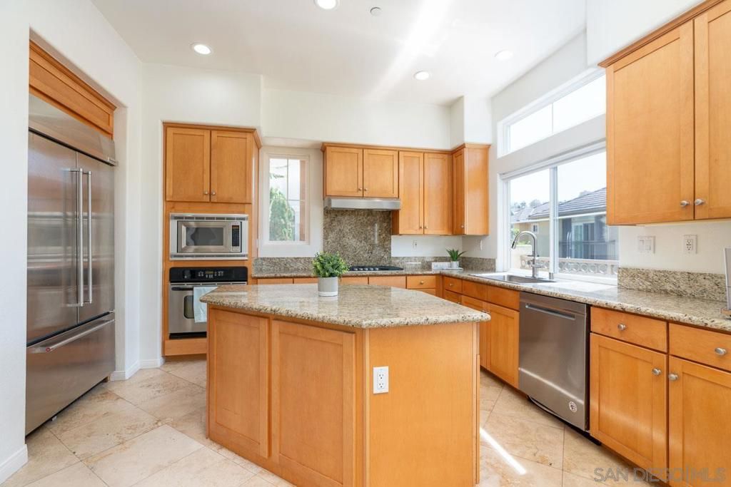 Image 17 of property listing at 3822 Quarter Mile Drive, San Diego, CA 92130