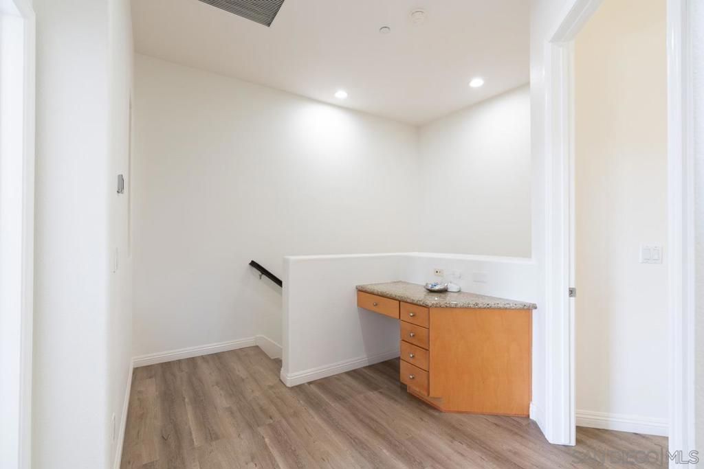 Image 20 of property listing at 3822 Quarter Mile Drive, San Diego, CA 92130
