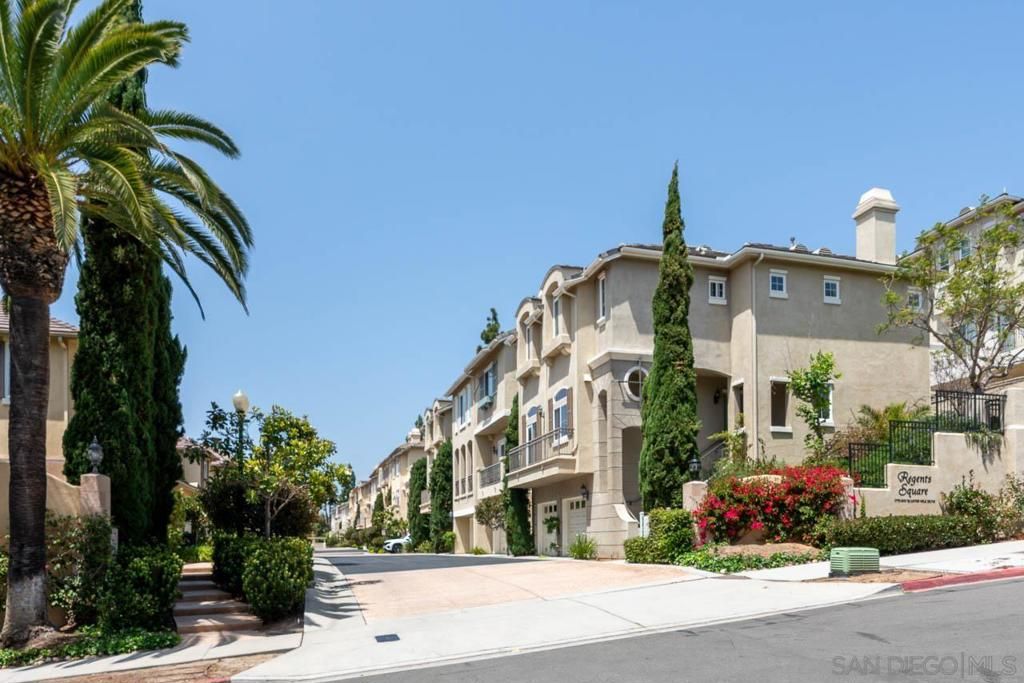 Image 3 of property listing at 3822 Quarter Mile Drive, San Diego, CA 92130