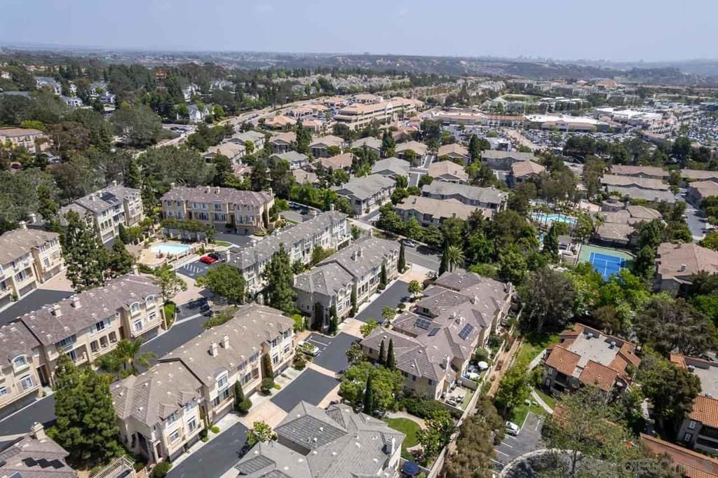 Image 35 of property listing at 3822 Quarter Mile Drive, San Diego, CA 92130
