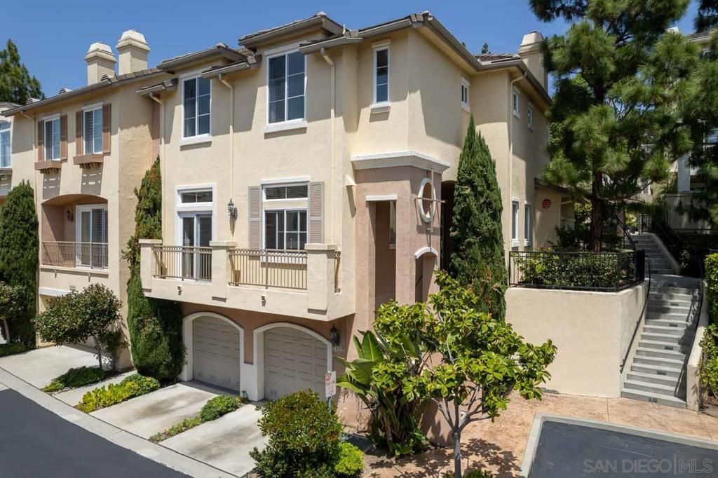 Image 6 of property listing at 3822 Quarter Mile Drive, San Diego, CA 92130