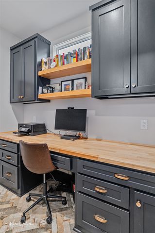 323 Belle Winds Court, Shreveport, LA 71106