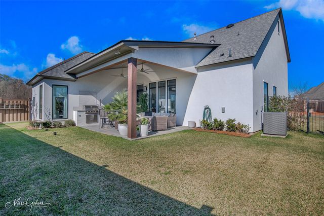 323 Belle Winds Court, Shreveport, LA 71106