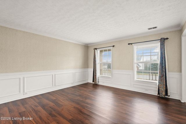 9607 Long Rifle Ln, Louisville, KY 40228