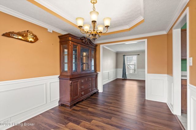 9607 Long Rifle Ln, Louisville, KY 40228