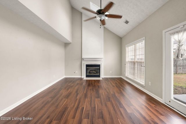 9607 Long Rifle Ln, Louisville, KY 40228