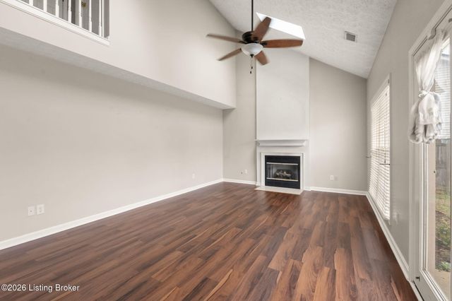 9607 Long Rifle Ln, Louisville, KY 40228