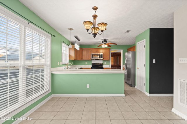 9607 Long Rifle Ln, Louisville, KY 40228