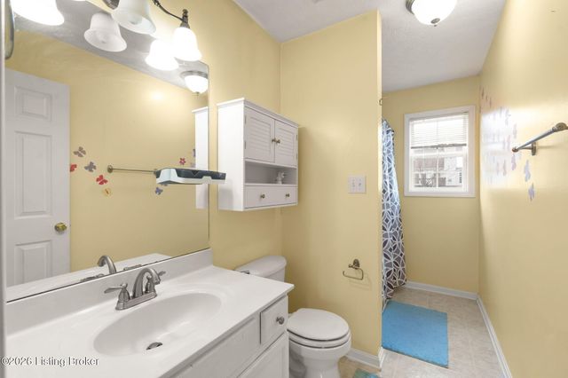 9607 Long Rifle Ln, Louisville, KY 40228