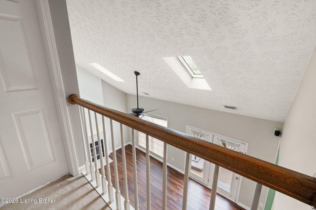 9607 Long Rifle Ln, Louisville, KY 40228