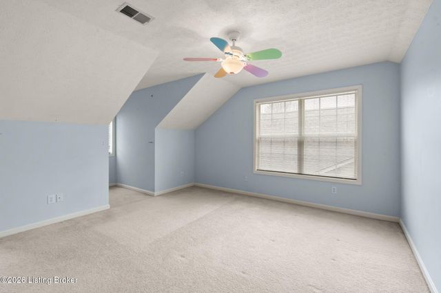 9607 Long Rifle Ln, Louisville, KY 40228