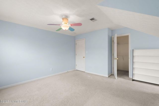 9607 Long Rifle Ln, Louisville, KY 40228