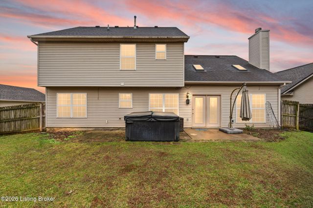 9607 Long Rifle Ln, Louisville, KY 40228