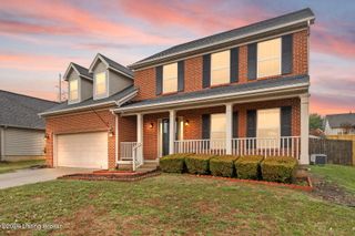 9607 Long Rifle Ln, Louisville, KY 40228