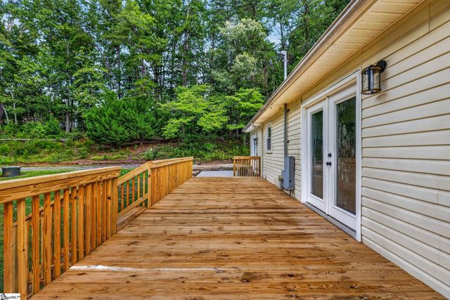 250 John High Road, Campobello, SC 29322