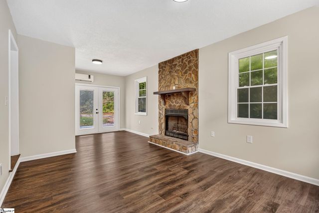 250 John High Road, Campobello, SC 29322