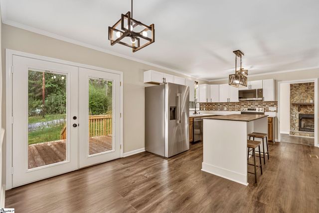 250 John High Road, Campobello, SC 29322