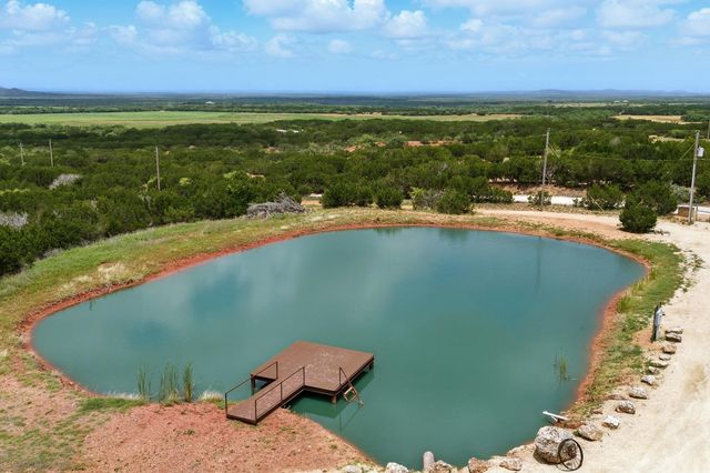 635 CR 184, Lawn, TX 79530