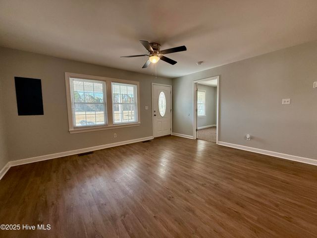 48 First Street, Chocowinity, NC 27817