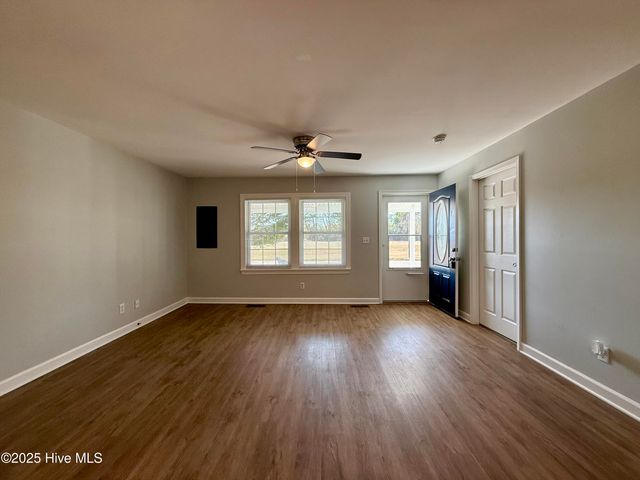 48 First Street, Chocowinity, NC 27817