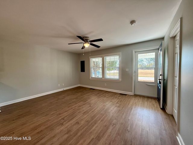 48 First Street, Chocowinity, NC 27817